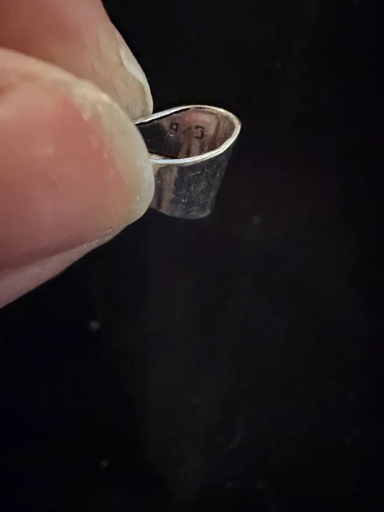 Sterling Silver White Opal-like Glass Pendant Necklace - Picture 3 of 5